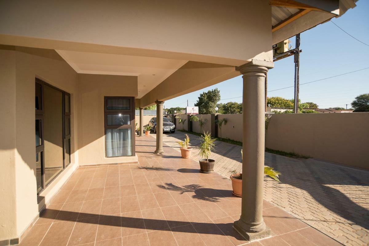 Peaconwood Boutique Villa Palapye Exterior photo